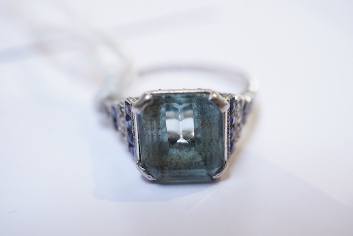 An aquamarine, sapphire and diamond ring